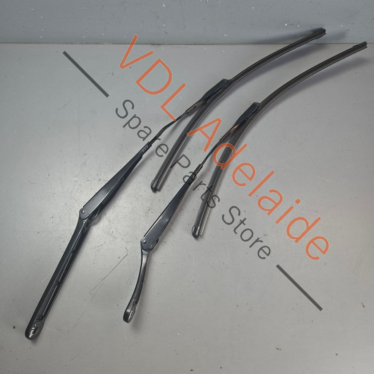 99162813103 99162813201  Porsche 911 991 Pair of Windscreen Wiper Arms