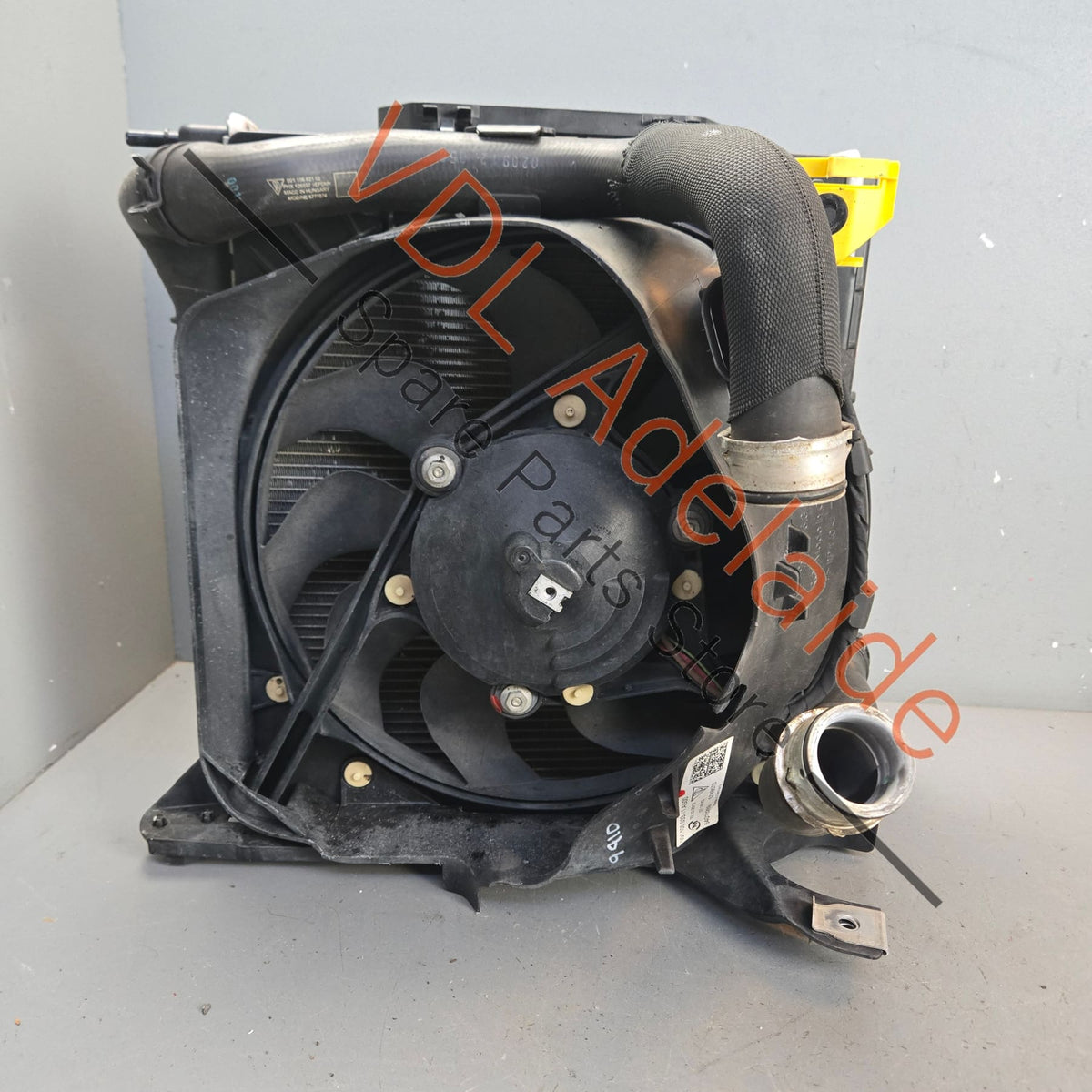 99110615502 99162493903 99110613103 Porsche 911 991 Left Side Radiator & Fan Assembly