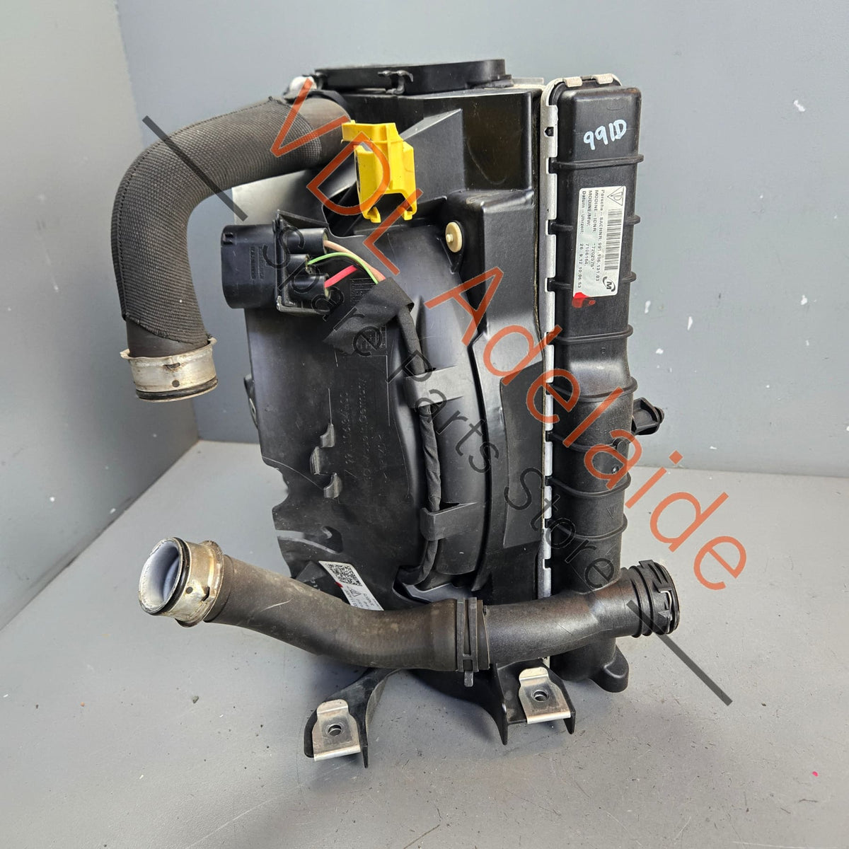 99110615502 99162493903 99110613103 Porsche 911 991 Left Side Radiator & Fan Assembly