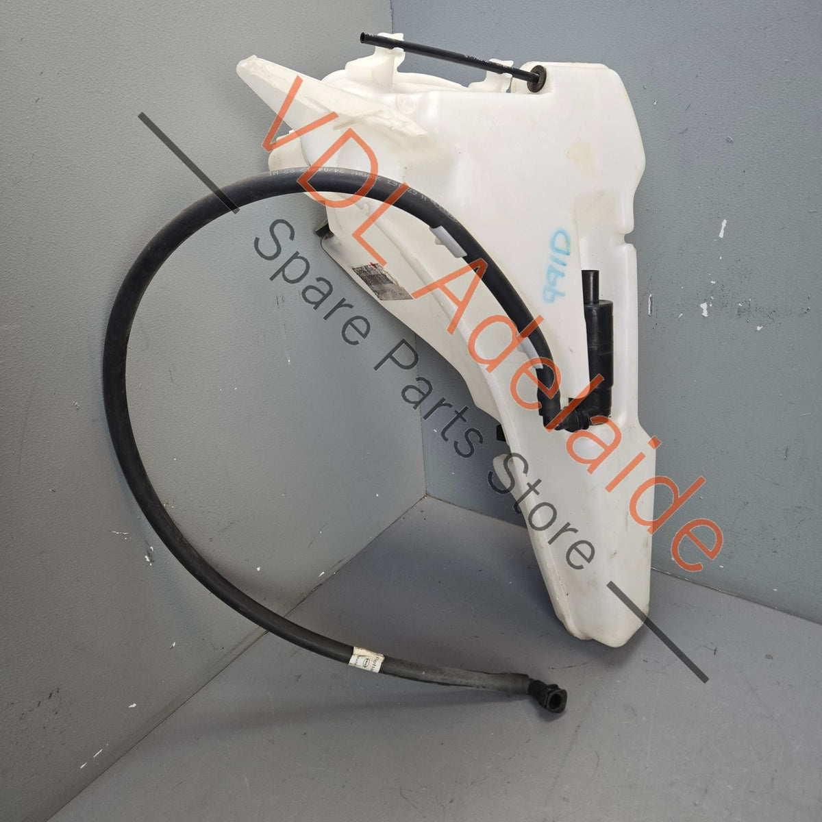 99152870300   Porsche 911 Windscreen Washer Bottle Tank 99152870300