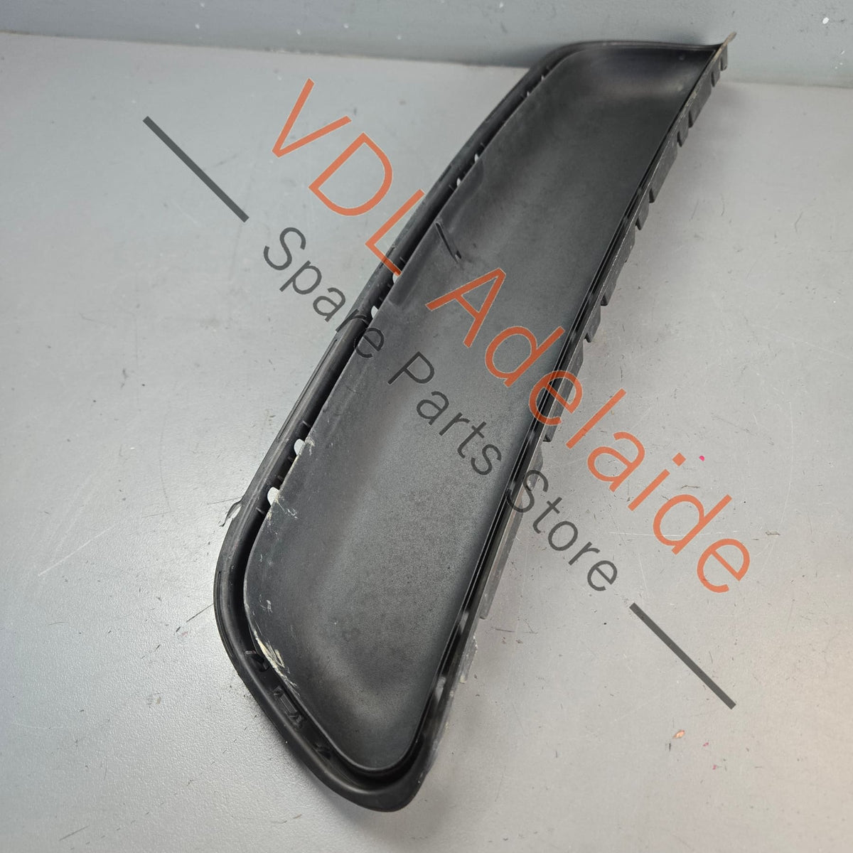 991506000000 99150556900  Porsche 911 991.1 Front Bumper Middle Grille Trim 99150556900 1E0