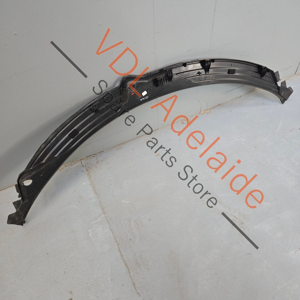 991556000000 99155556307  Porsche 911 991 Windscreen Wiper Scuttle Panel Cover Trim 99155556307 1E0