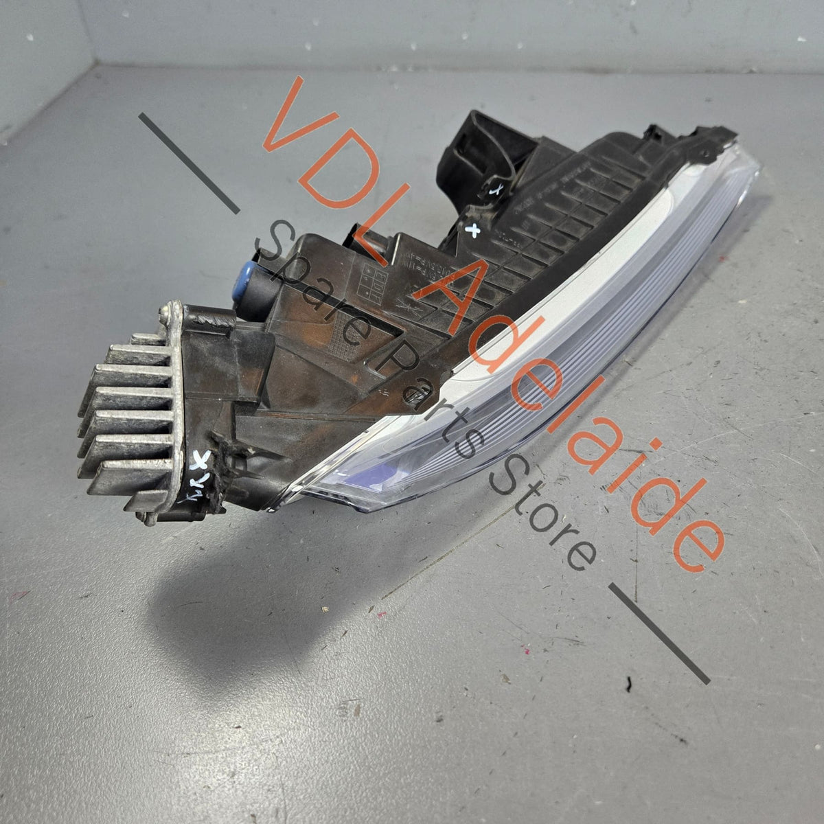 99163115903 99163115904  Porsche 911 991.2 DRL Left Side Headlight LED GENUINE HELLA 99163115903 99163115904
