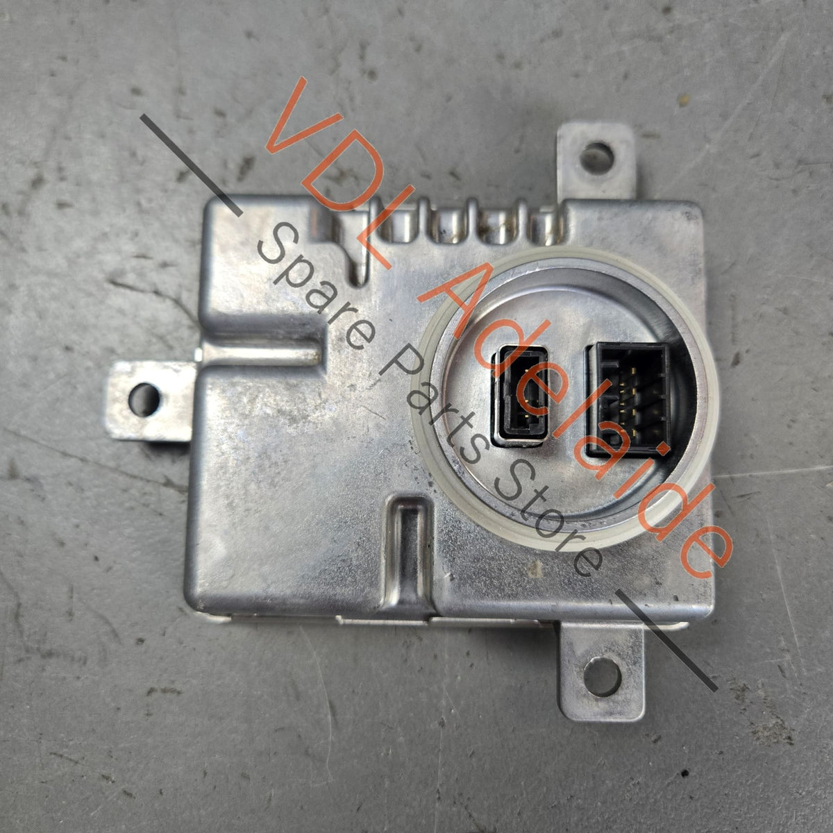 99161832303   Porsche 911 991.2 Xenon Headlight Control Unit Module 99161832303