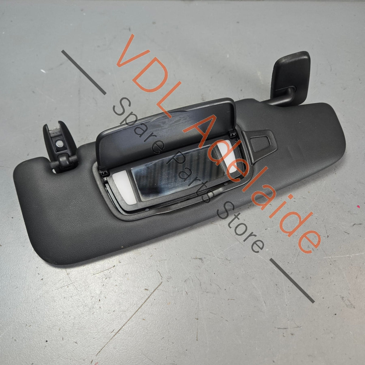 99173103212 9P1857552ABOX7  Porsche 911 991 Right Interior Sunvisor 9P1857552AB OX7 991731032