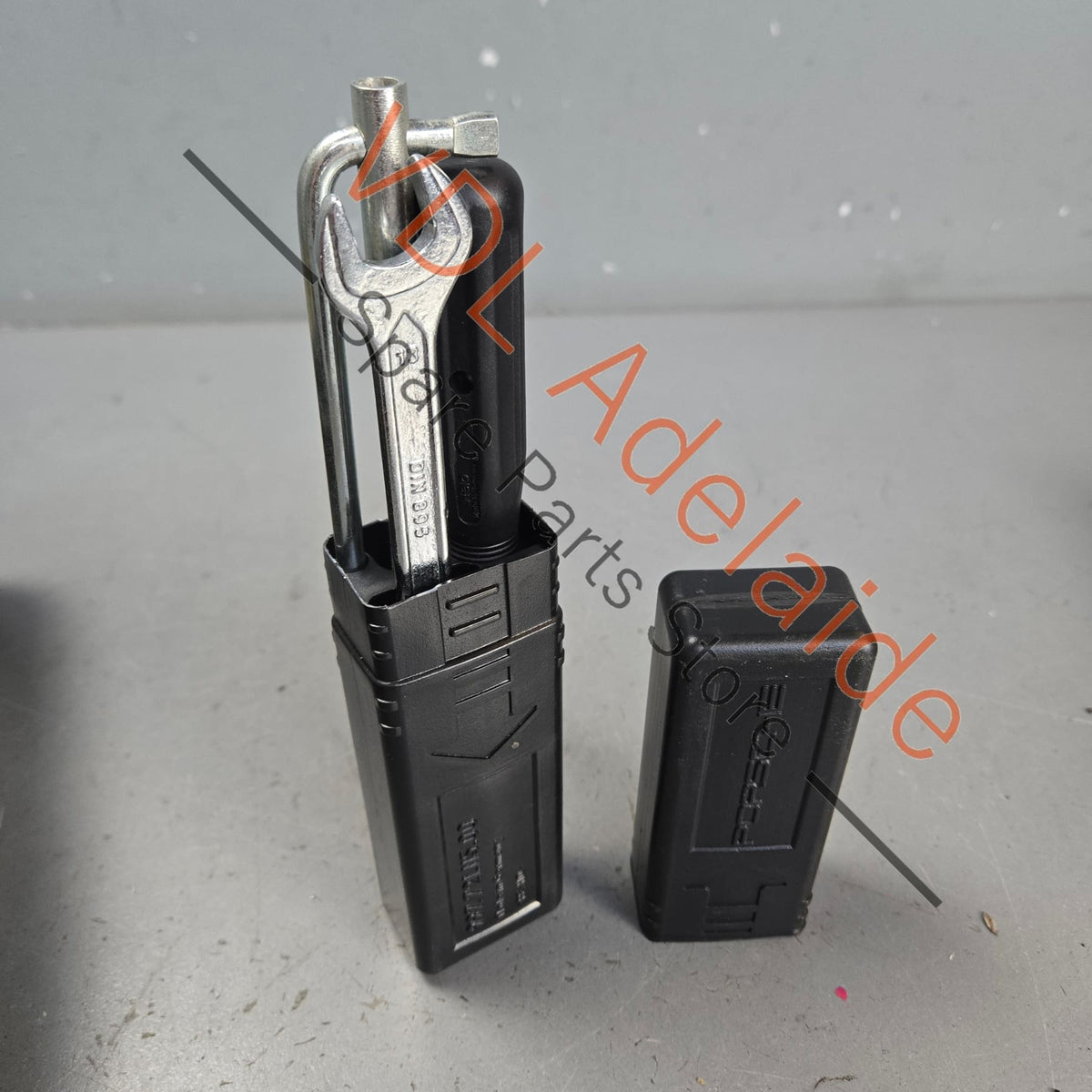 99155142107 991551000000  Porsche 911 991 Tool Kit & Storage Compartment Left 99155142107