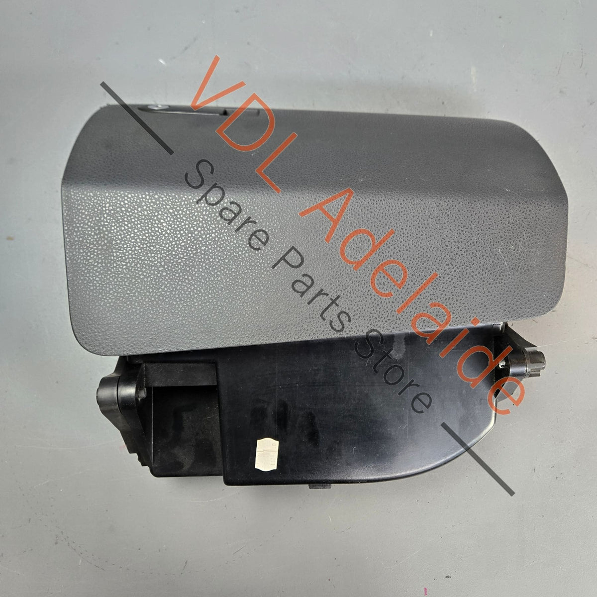 7H2857121A71N 7E28570959B9   VW T5 Transporter Multivan Glovebox 7H2857121A 7E2857095