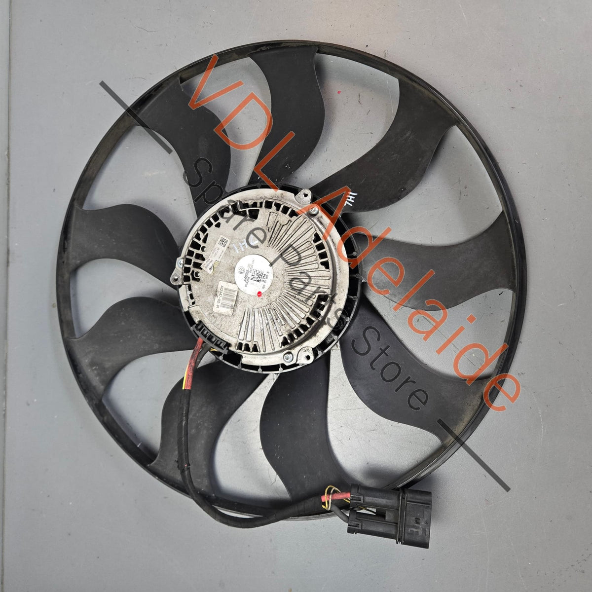 7E0121205J 7E0121205B   Genuine VW T5 Transporter Multivan Radiator Fan 850W BROSE