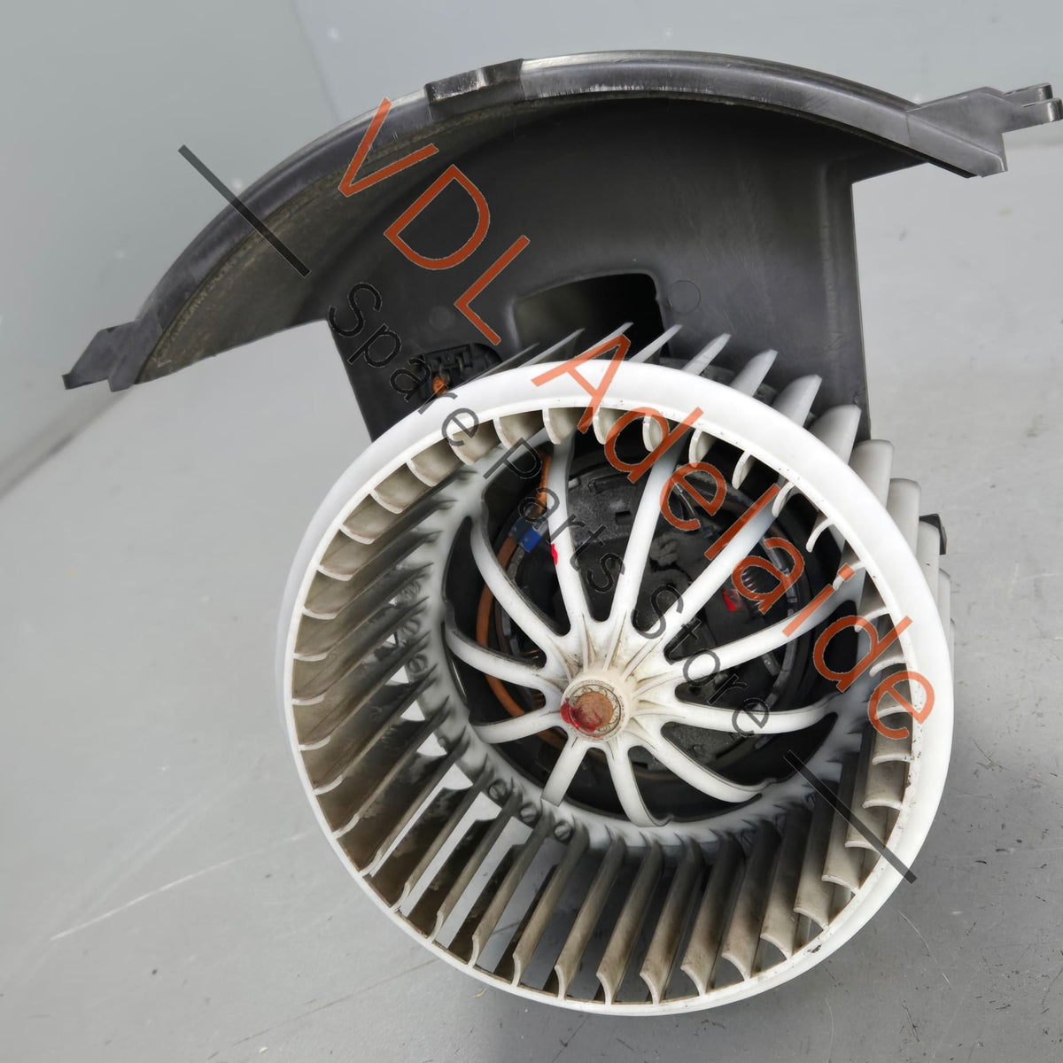 7E6820021    Genuine VW T5 Transporter Multivan AC Blower Fan Motor 7E6820021 for RHD model