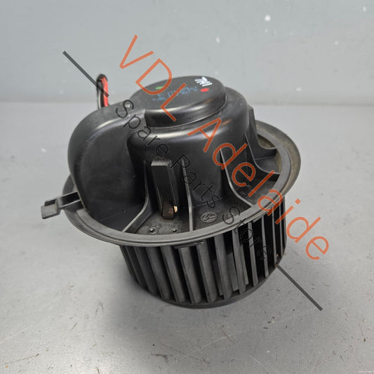 7H0819021A 7E0819021A   Genuine VW T5 Transporter Multivan AC Blower Fan Motor 7H0819021A 7E0819021A (rear)