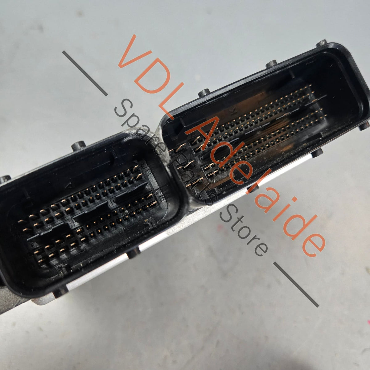 03L906022JD 03L907309H   VW Transporter CFCA Engine ECU 03L907309H 03L906022JD 0281016270