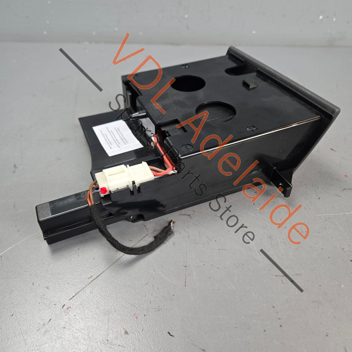 7H2857301    VW Transporter T5 Ashtray Drinks Holder Compartment 7H2857301