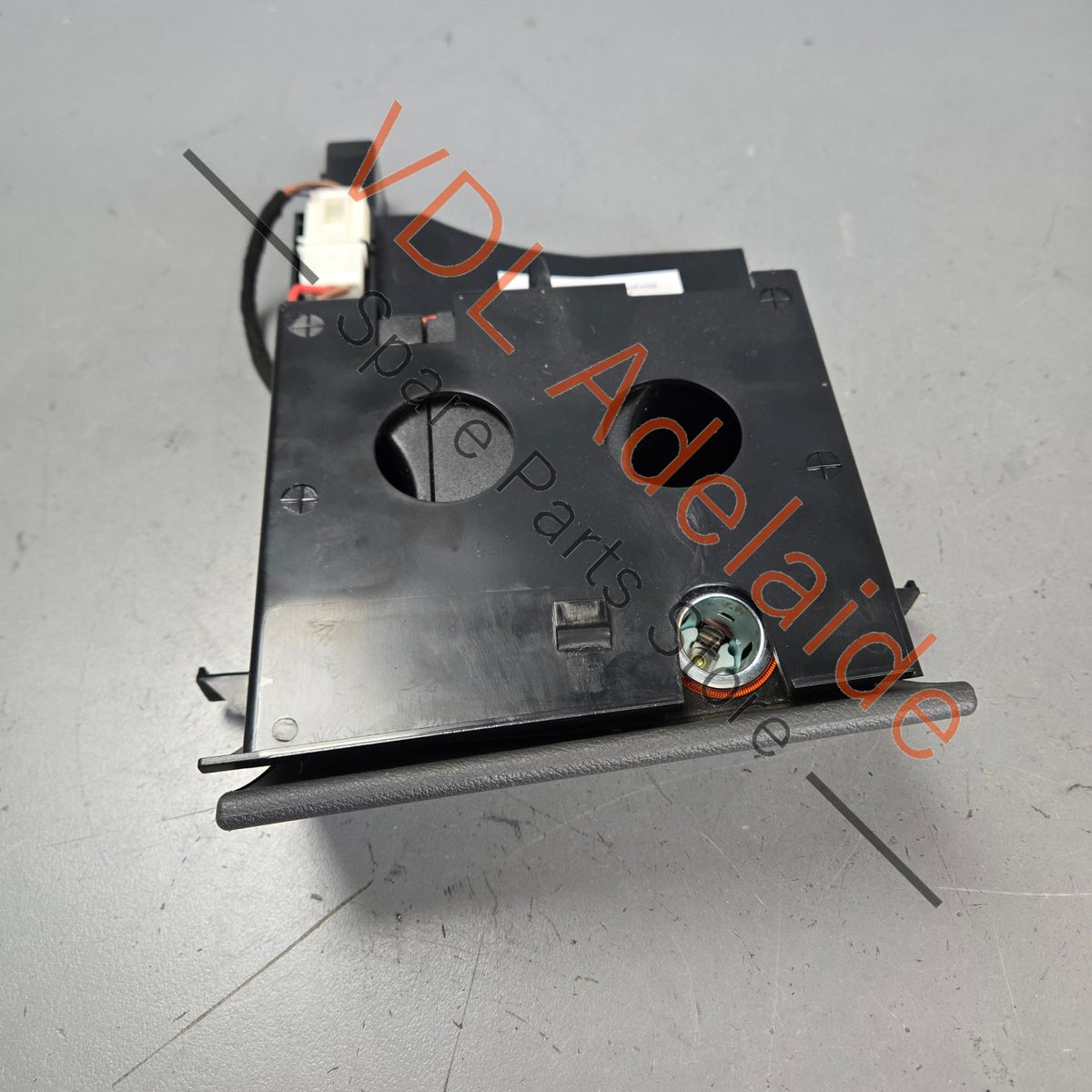 7H2857301    VW Transporter T5 Ashtray Drinks Holder Compartment 7H2857301
