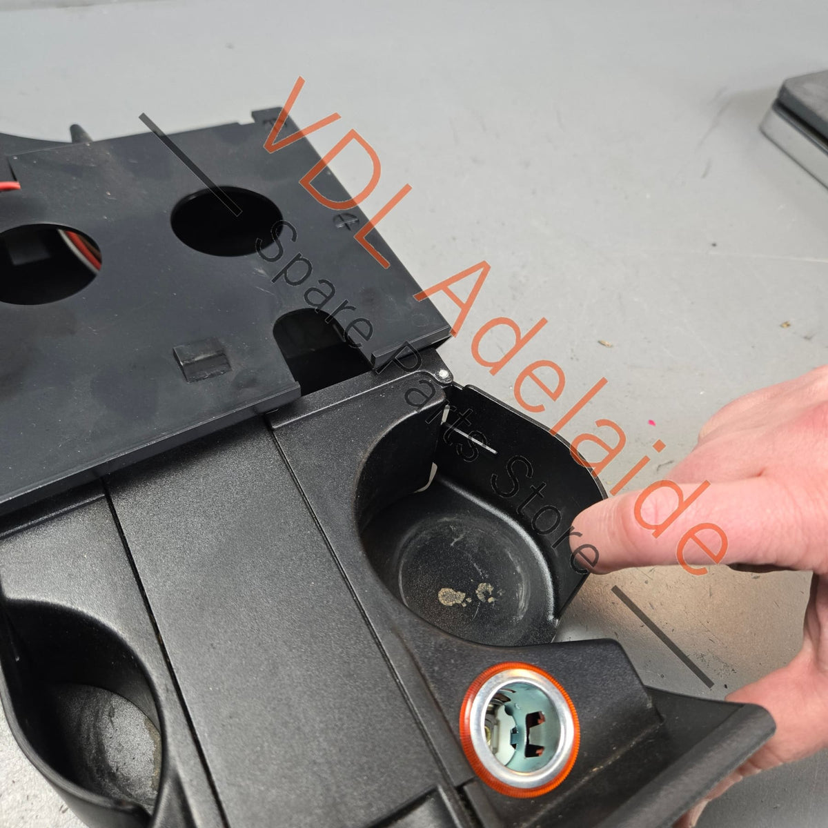 7H2857301    VW Transporter T5 Ashtray Drinks Holder Compartment 7H2857301