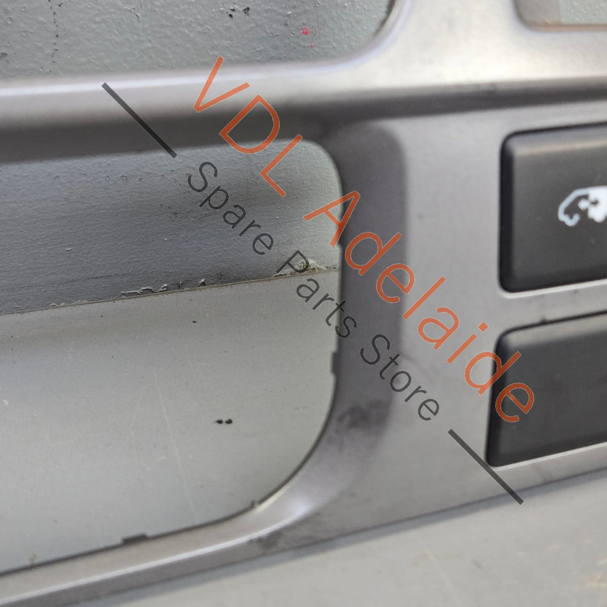 7E0857237H 7E0857237N 7E0959856D  VW Transporter Electric Side Door Button Switch with Radio Trim 7E0857237 7E0959856D