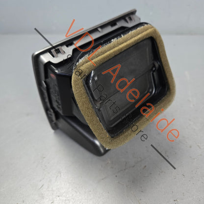 7E0819204D 7E0819204F   VW Transporter T5 Centre Right Air Vent 7E0819204D 7E0819204F