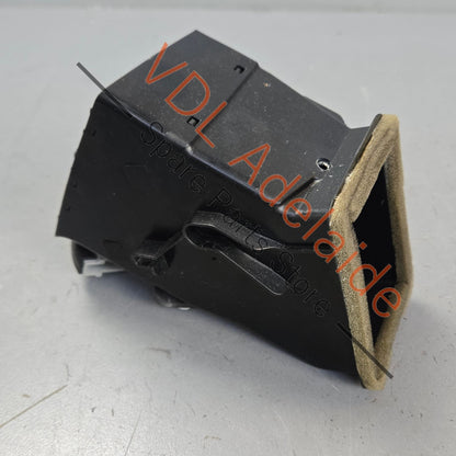 7E0815705C 7E0815705D   VW Transporter T5 Centre Left Air Vent 7E0815705C 7E0815705D