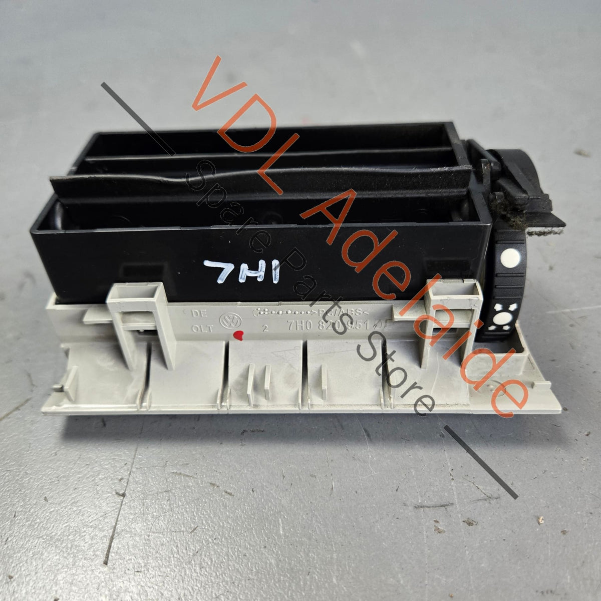7H0820951DE 7H0820951E 7E0820951B  VW Transporter T5 Roof Vent Air Conditioning Heating 7H0820951 7E0820951