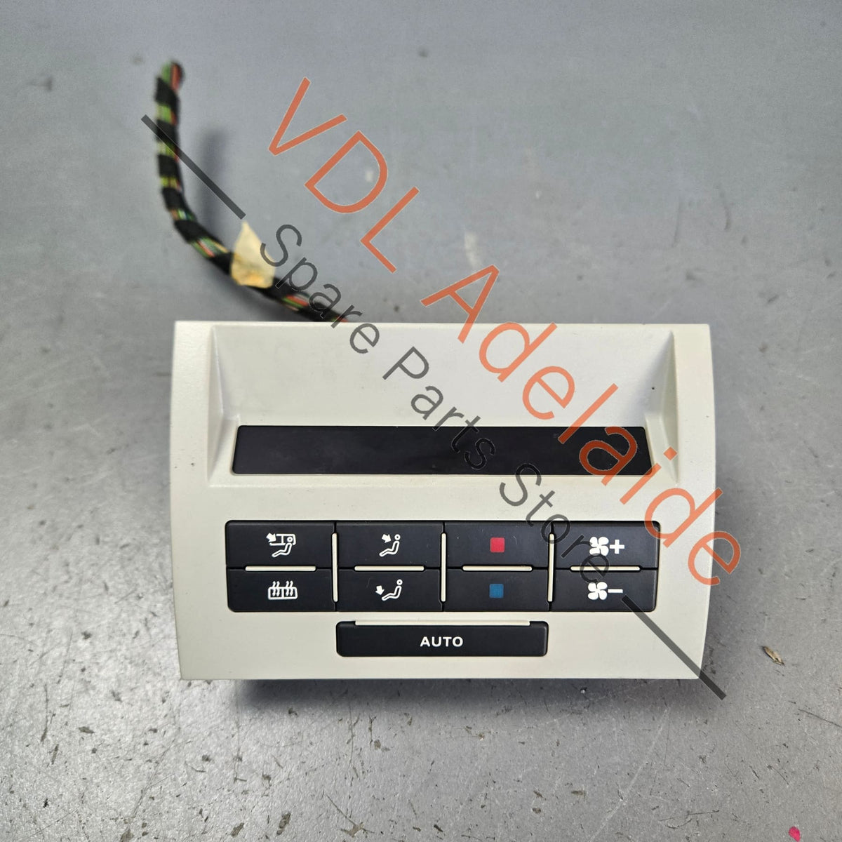7E5907049B    VW transporter T5 Roof Switch for Climate Control Air Conditioning 7E5907049B