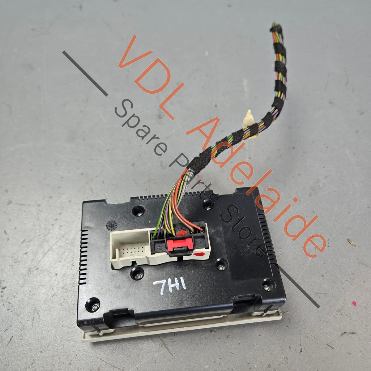 7E5907049B    VW transporter T5 Roof Switch for Climate Control Air Conditioning 7E5907049B