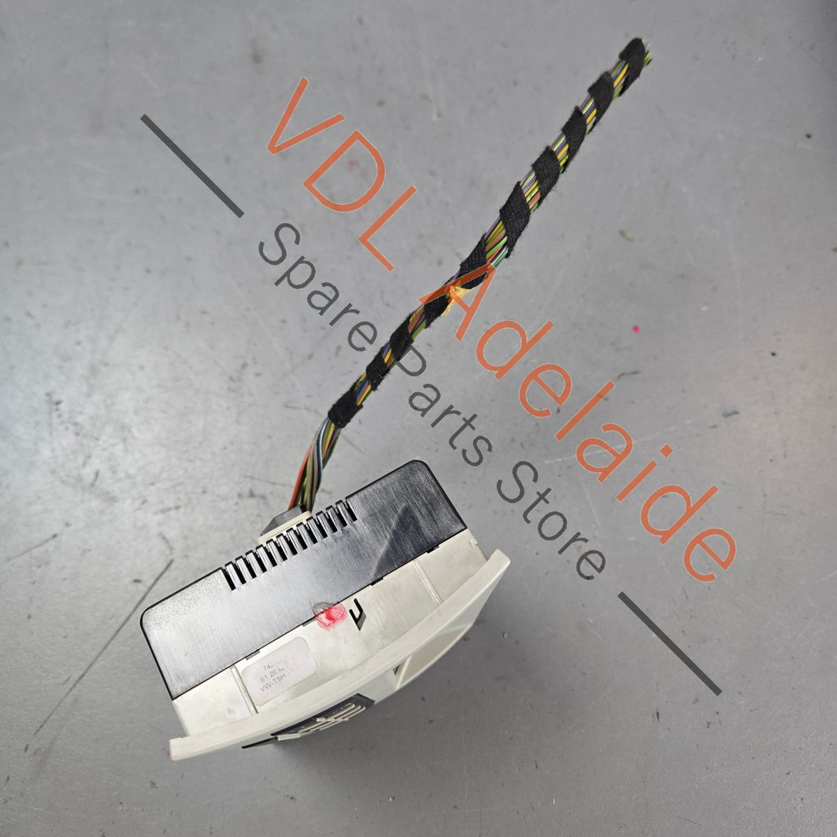 7E5907049B    VW transporter T5 Roof Switch for Climate Control Air Conditioning 7E5907049B