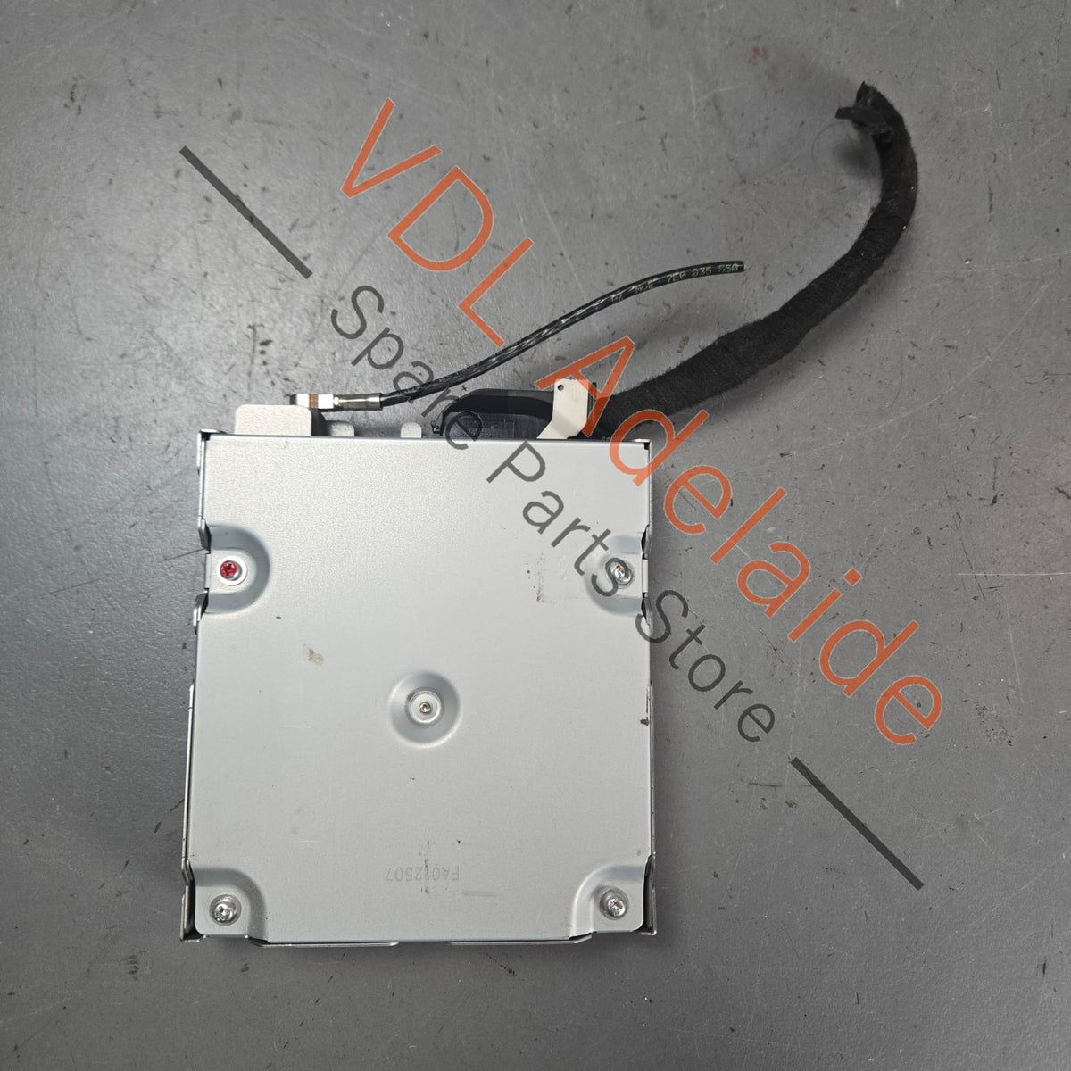 7E0907441    Genuine OEM VW Transporter T5 Reversing Camera Module 7E0907441