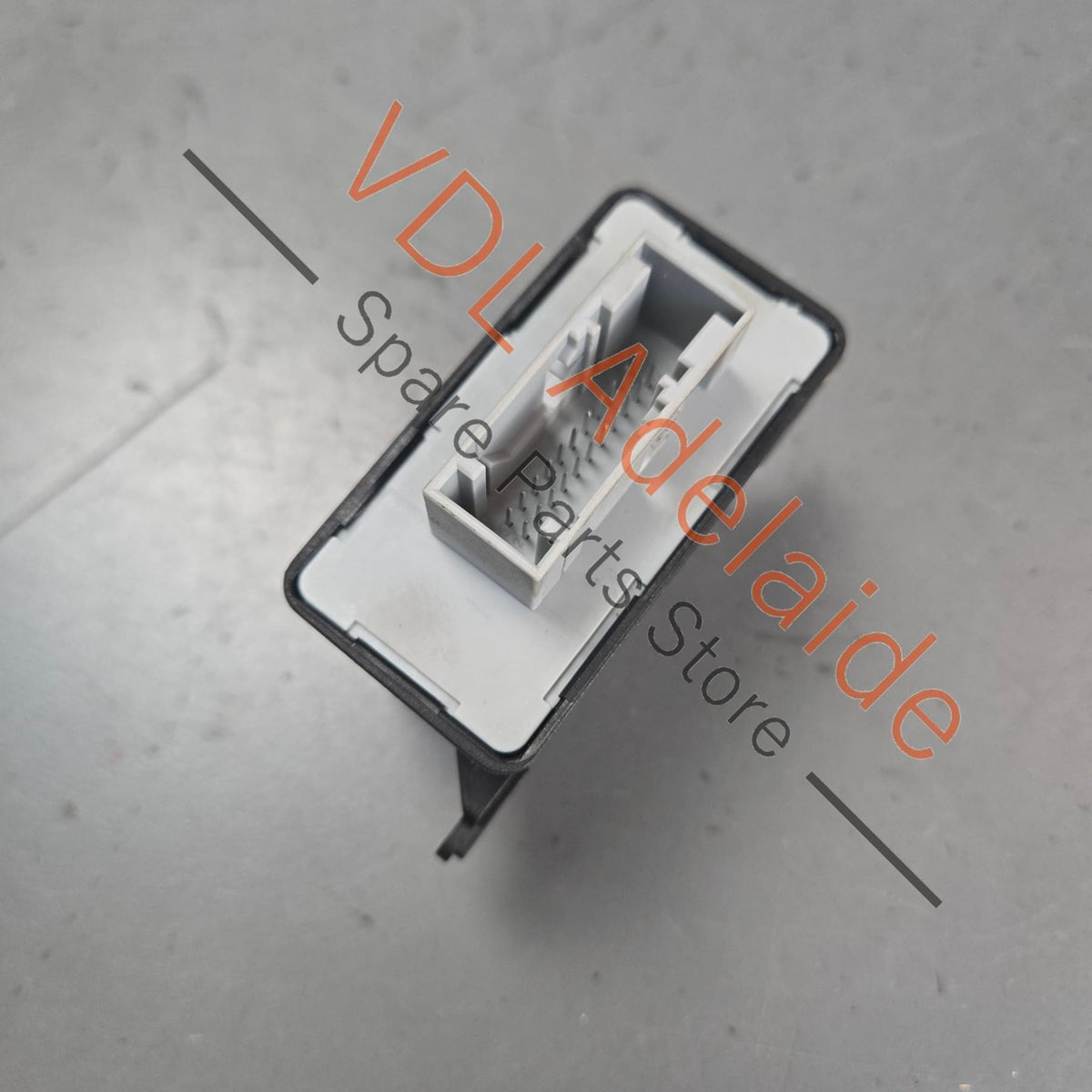 6R0907357    VW Transporter Headlight Cornering Control Module 6R0907357