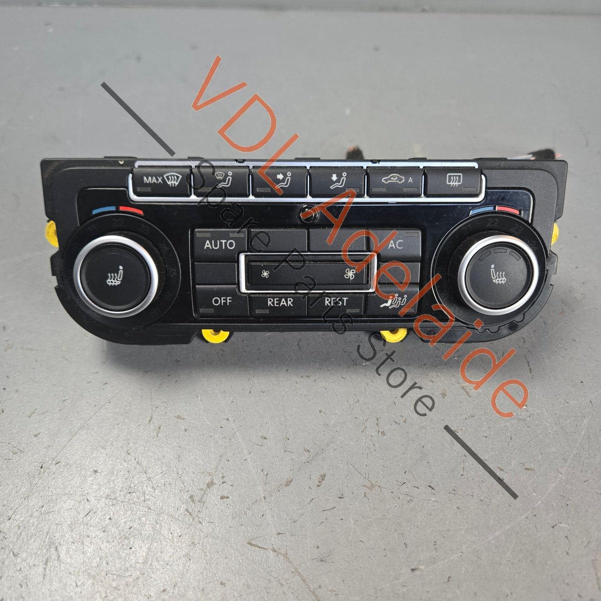 7E5907040N    Volkswagen Transporter T5 Heater Climate AC Switch Control w Heated Seats 7E5907040N