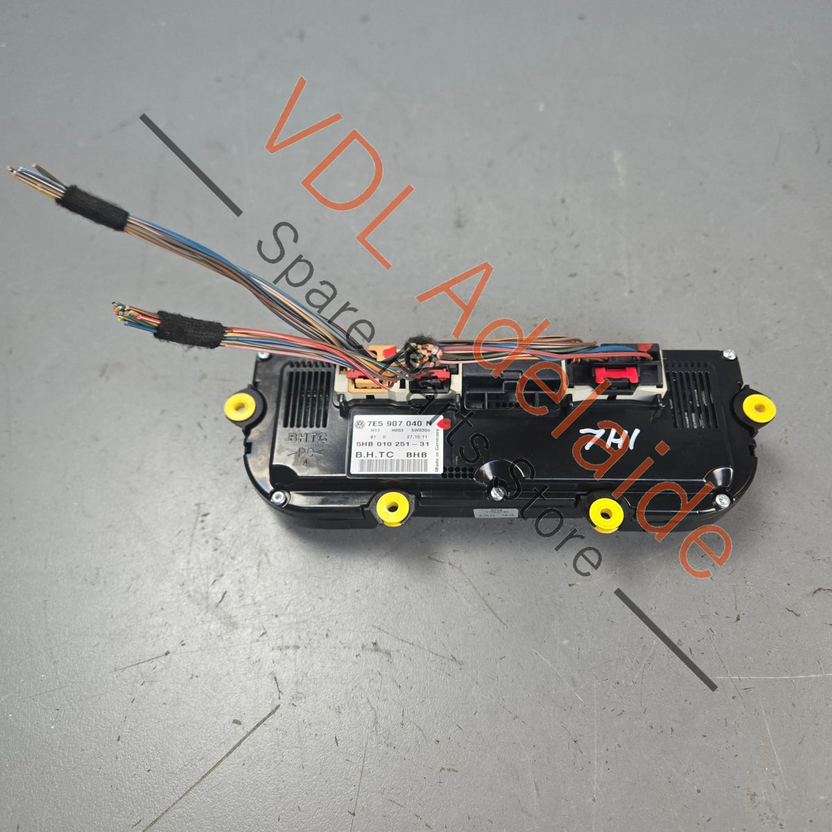 7E5907040N    Volkswagen Transporter T5 Heater Climate AC Switch Control w Heated Seats 7E5907040N