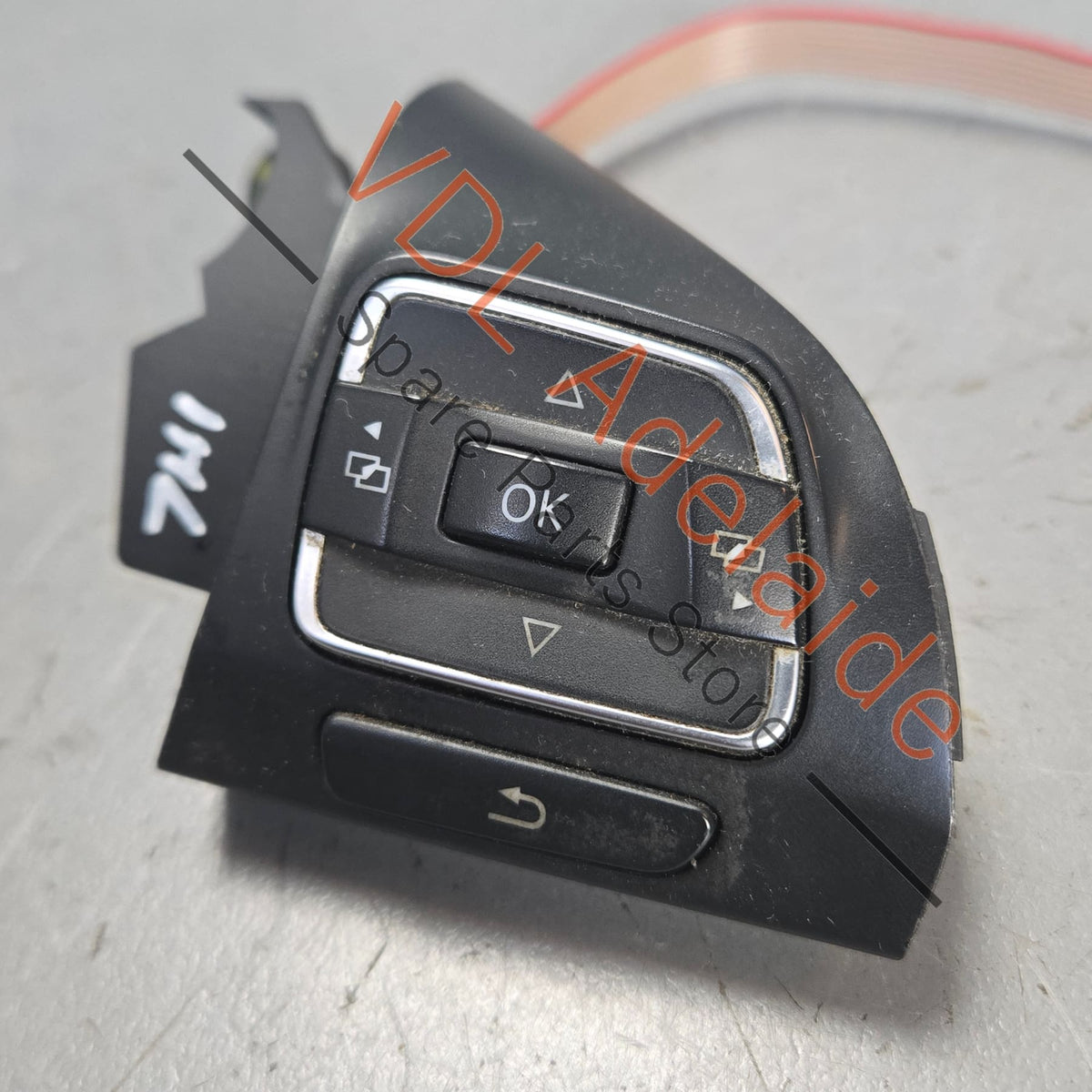 3C8998537B    VW Steering Wheel Switch for Menu Selection Right Side Menu Up Down Ok 3C8998537B