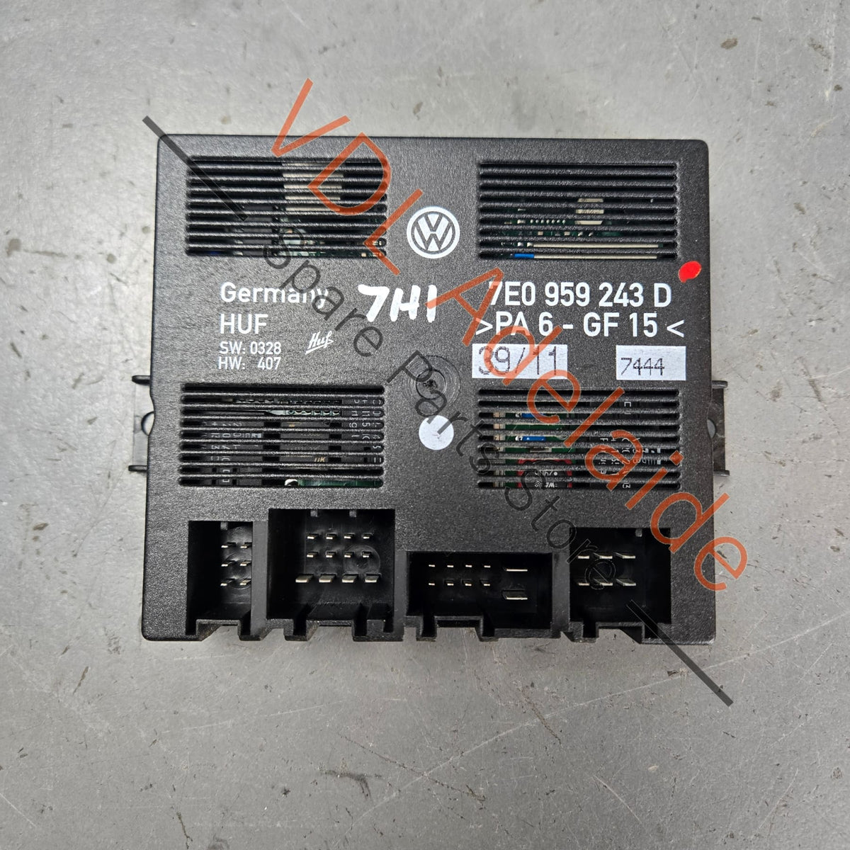 7E0959243D    VW Transporter T5 Electric Sliding Door Control Unit Module 7E0959243D