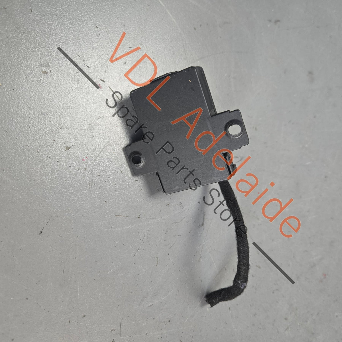 7H0959243H    VW Transporter T5 T6 Power Soft Close Rear Lid Latch Control Module 7H0959243H
