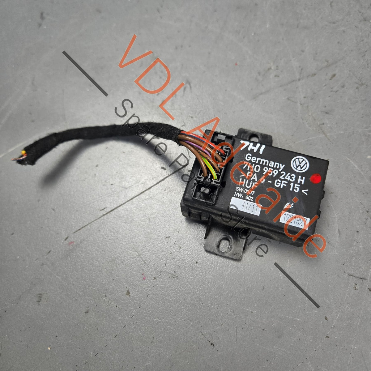 7H0959243H    VW Transporter T5 T6 Power Soft Close Rear Lid Latch Control Module 7H0959243H