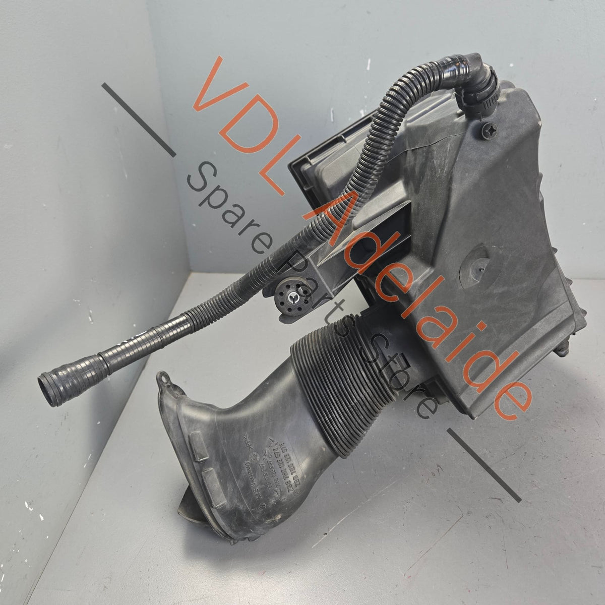 7E0129607A 7H0129578B   VW Transporter T5 Air Filter Box Assembly 7E0129607A