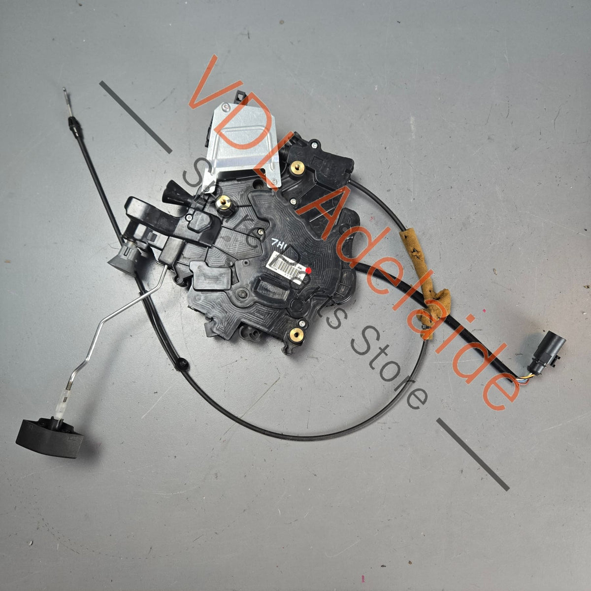 7E5843653AK    VW T5 T6 Multivan Door Lock for Electric Sliding Door Left 7E5843653AK