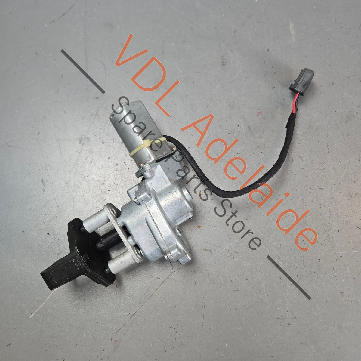7H0843765D 7E0843765B   Genuine Volkswagen Left Electric Sliding Door Power Latching Soft Close Motor 7H0843765D 7E0843765B