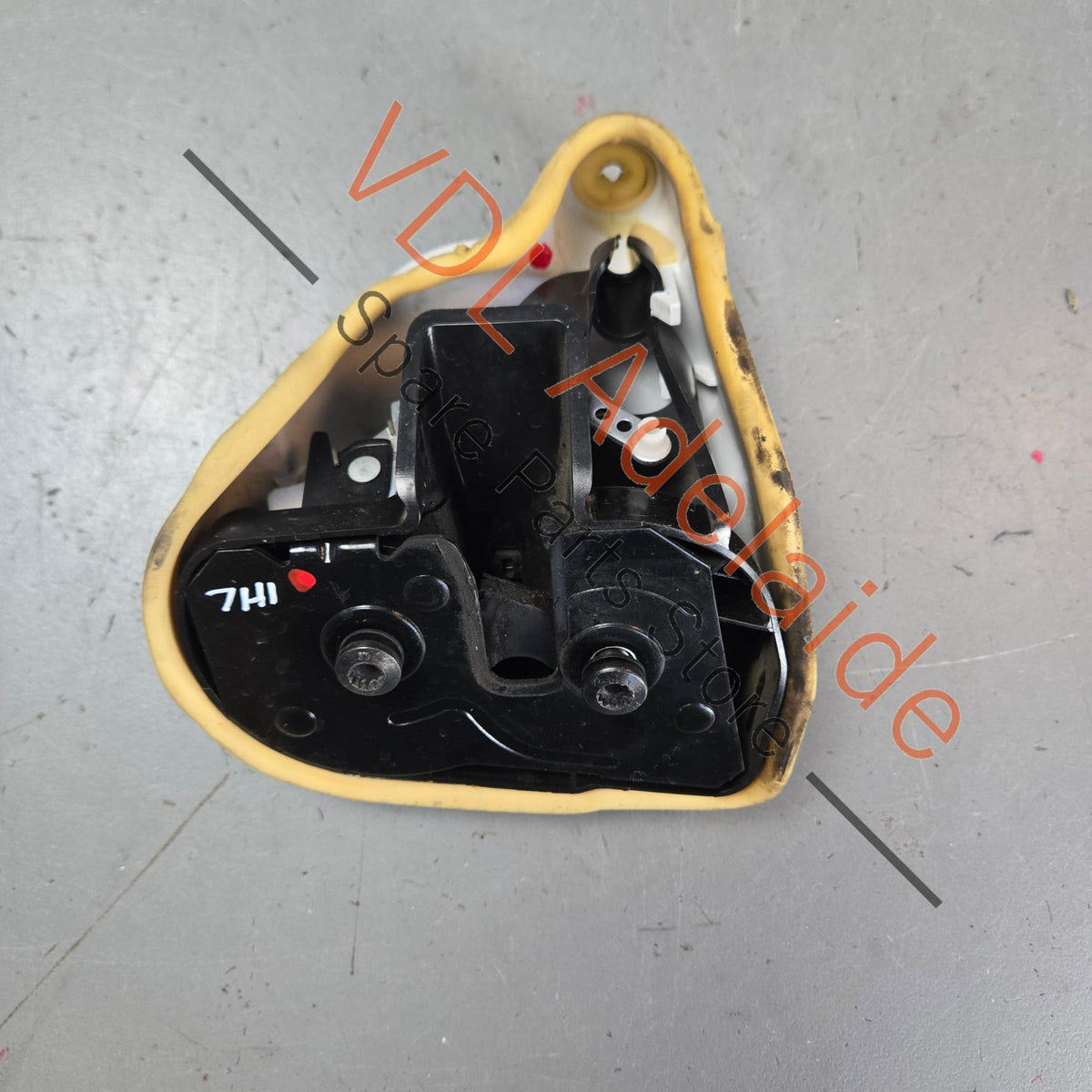 7E0843603C    Genuine VW Transporter T5 T6 Left Sliding Door Rotary Latch Lock 7E0843603C