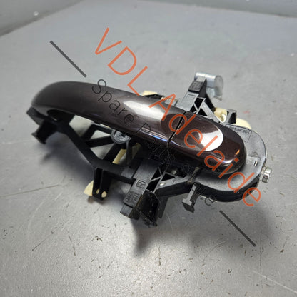 7H0843351E    VW Transporter T5 Left Side Exterior Door Handle & Mounting Bar 7H0843351E