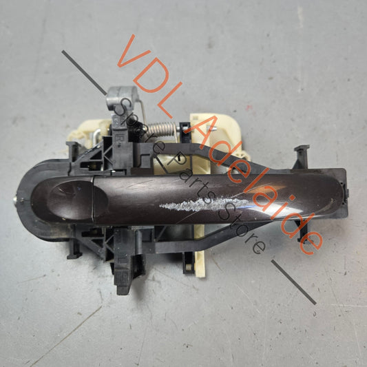 7H0843352E    VW Transporter T5 Right Side Exterior Door Handle & Mounting Bar 7H0843352E
