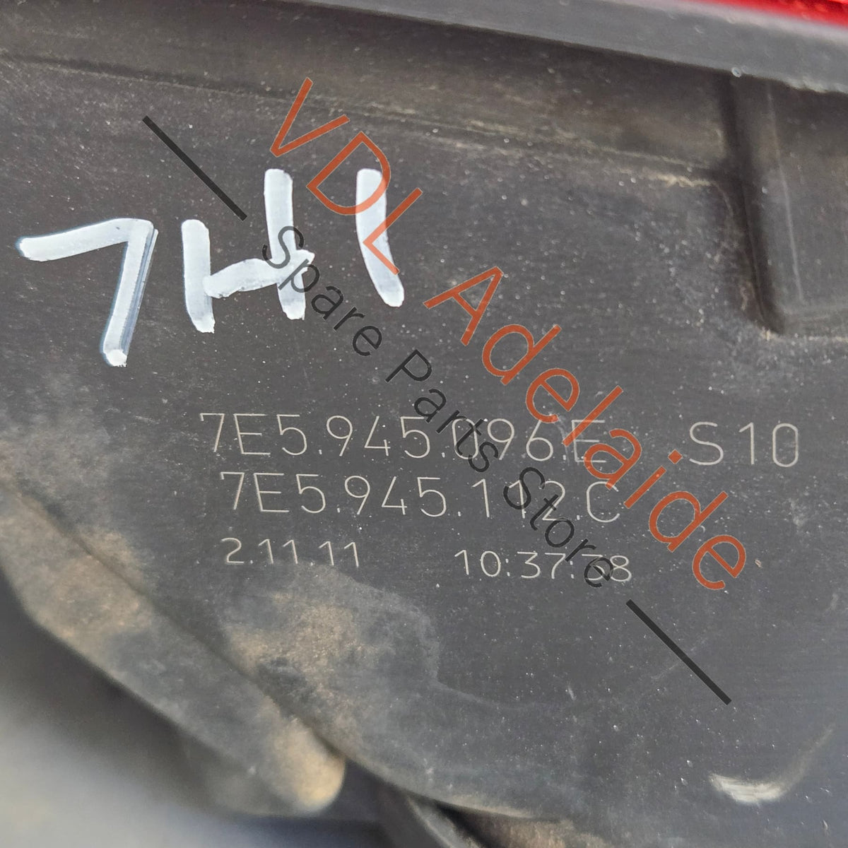 7E5945096E    VW Transporter T5 Right Rear Tail Light 7E5945096E 2010 - 2015
