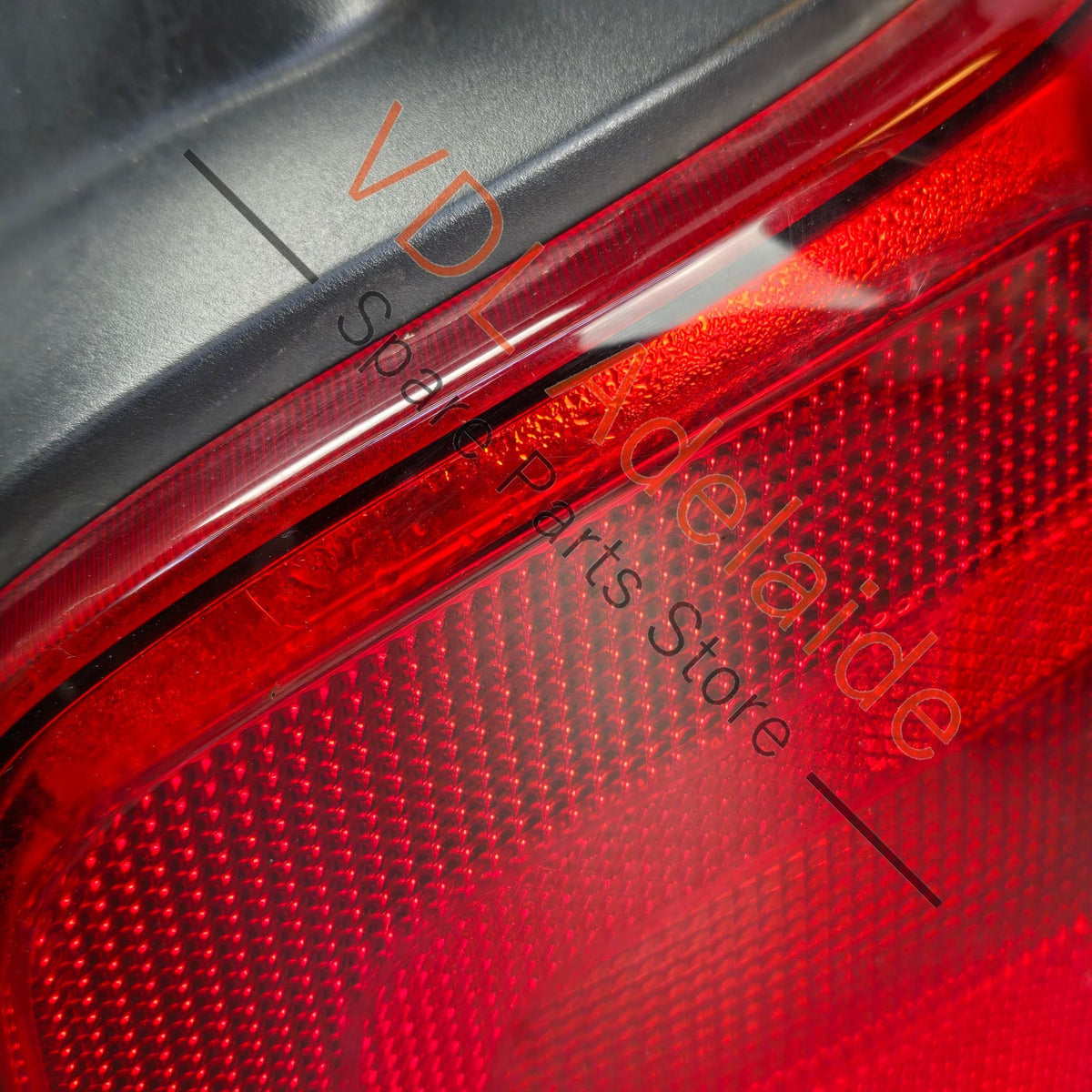 7E5945096E    VW Transporter T5 Right Rear Tail Light 7E5945096E 2010 - 2015