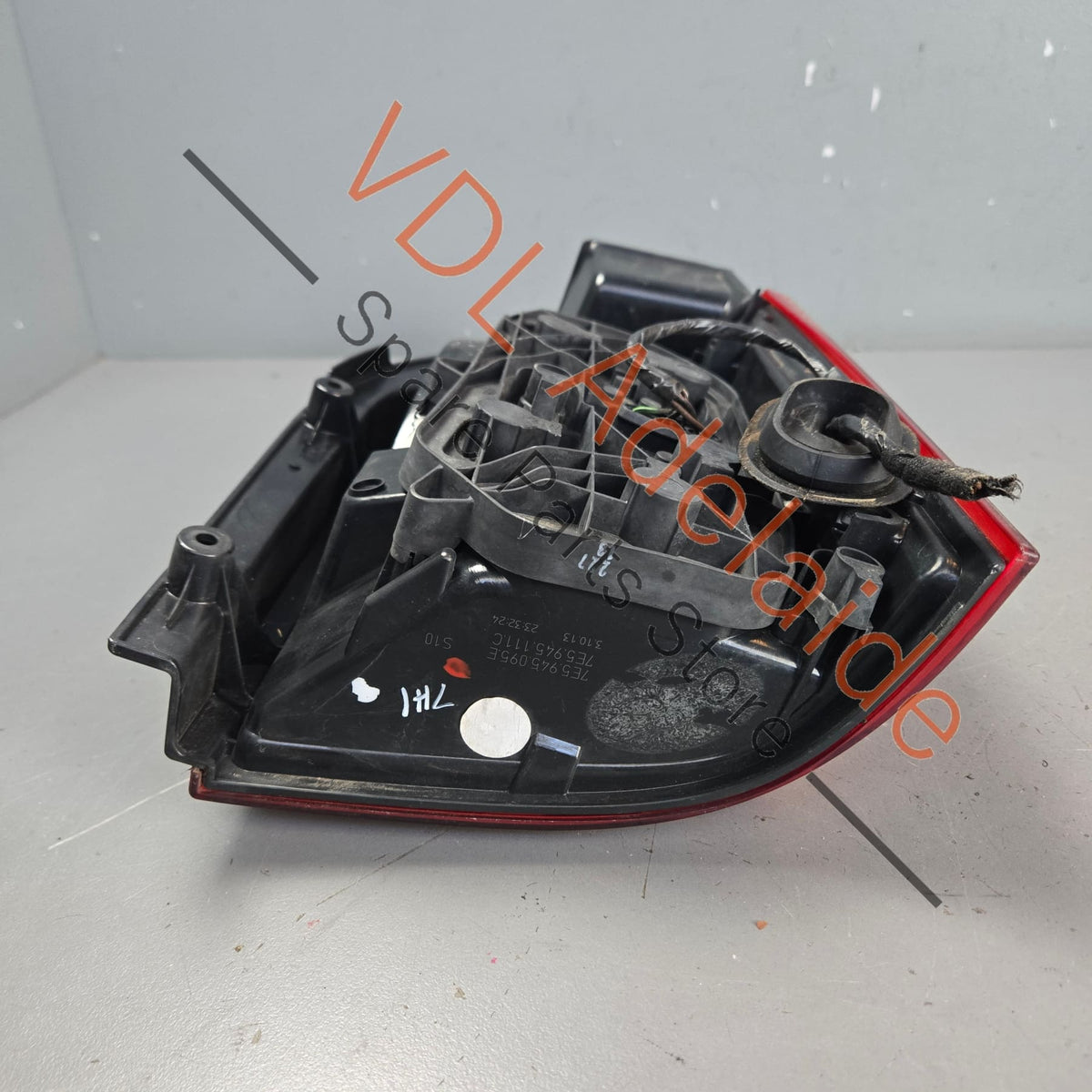 7E5945095E    VW Transporter T5 Left Rear Tail Light 7E5945095E 2010 - 2015