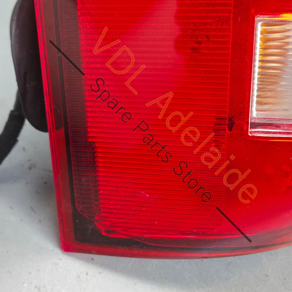 7E5945095E    VW Transporter T5 Left Rear Tail Light 7E5945095E 2010 - 2015
