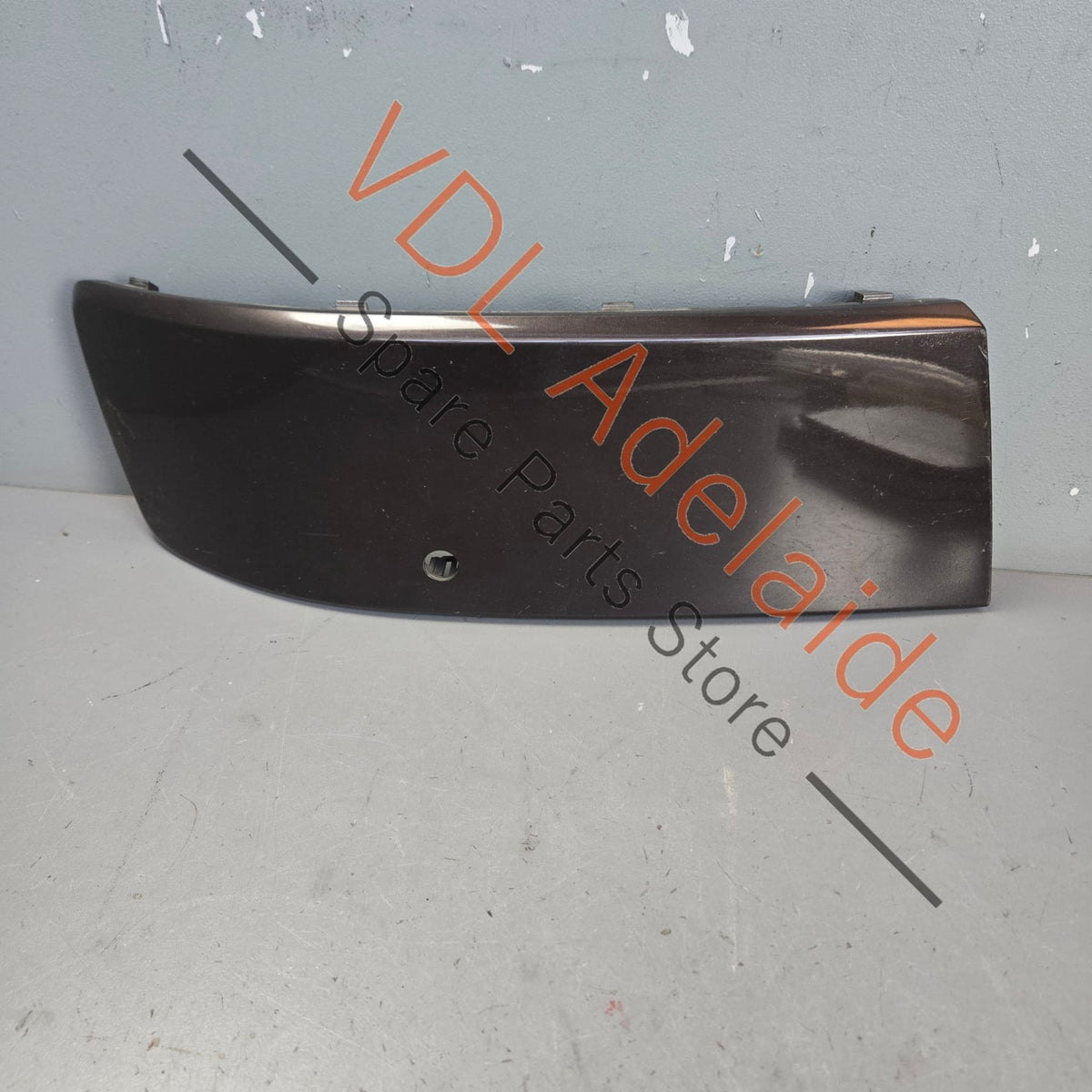 7E5807820    VW Transporter T5 Front Bumper Right Side Insert Trim Cover 7E5807820