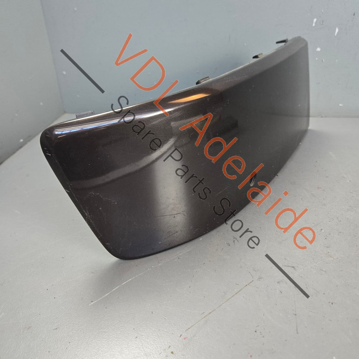 7E5807820    VW Transporter T5 Front Bumper Right Side Insert Trim Cover 7E5807820
