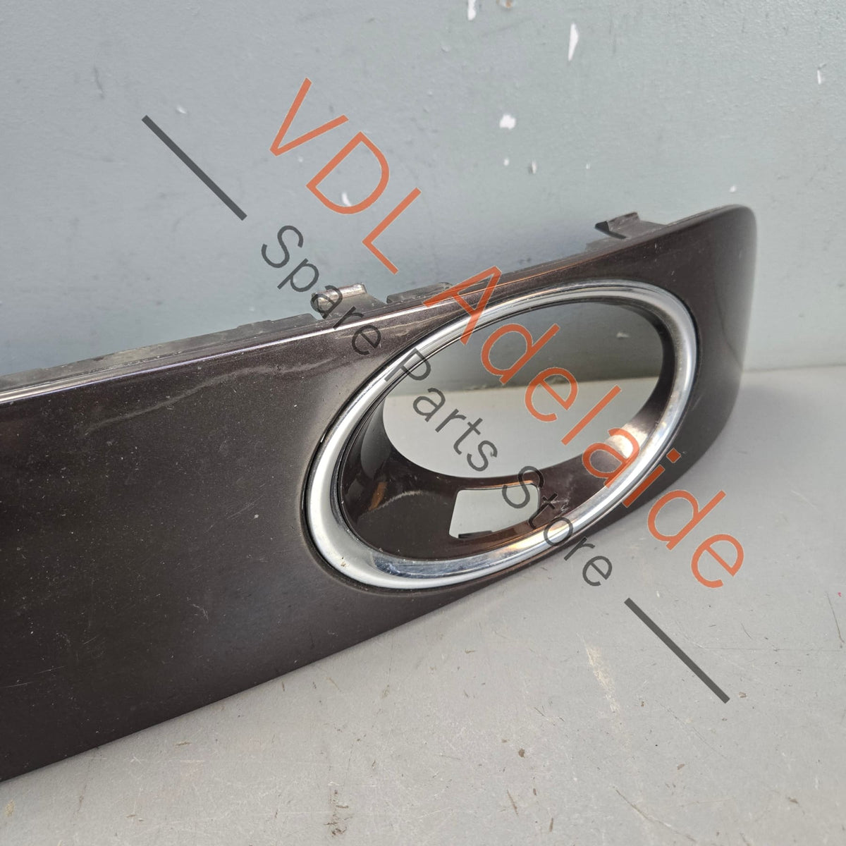 7E5807490B 7E5807490E   VW Transporter T5 Front Bumper Lower Right Fog Light Trim Cover 7E5807490B 7E5807490E