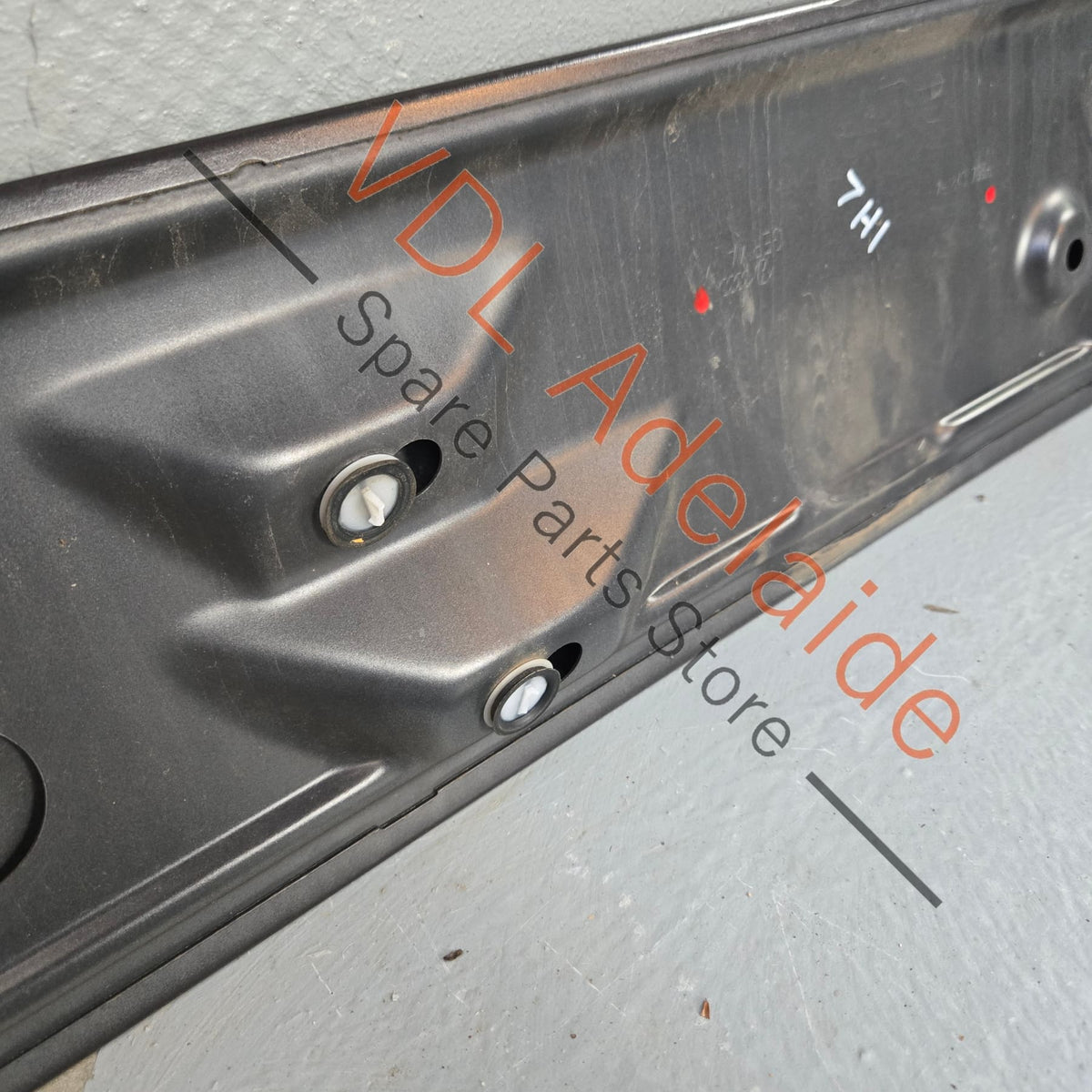 7H1843795H    VW Transporter T5 Left Sliding Door lower Trim Cover 7H1843795H
