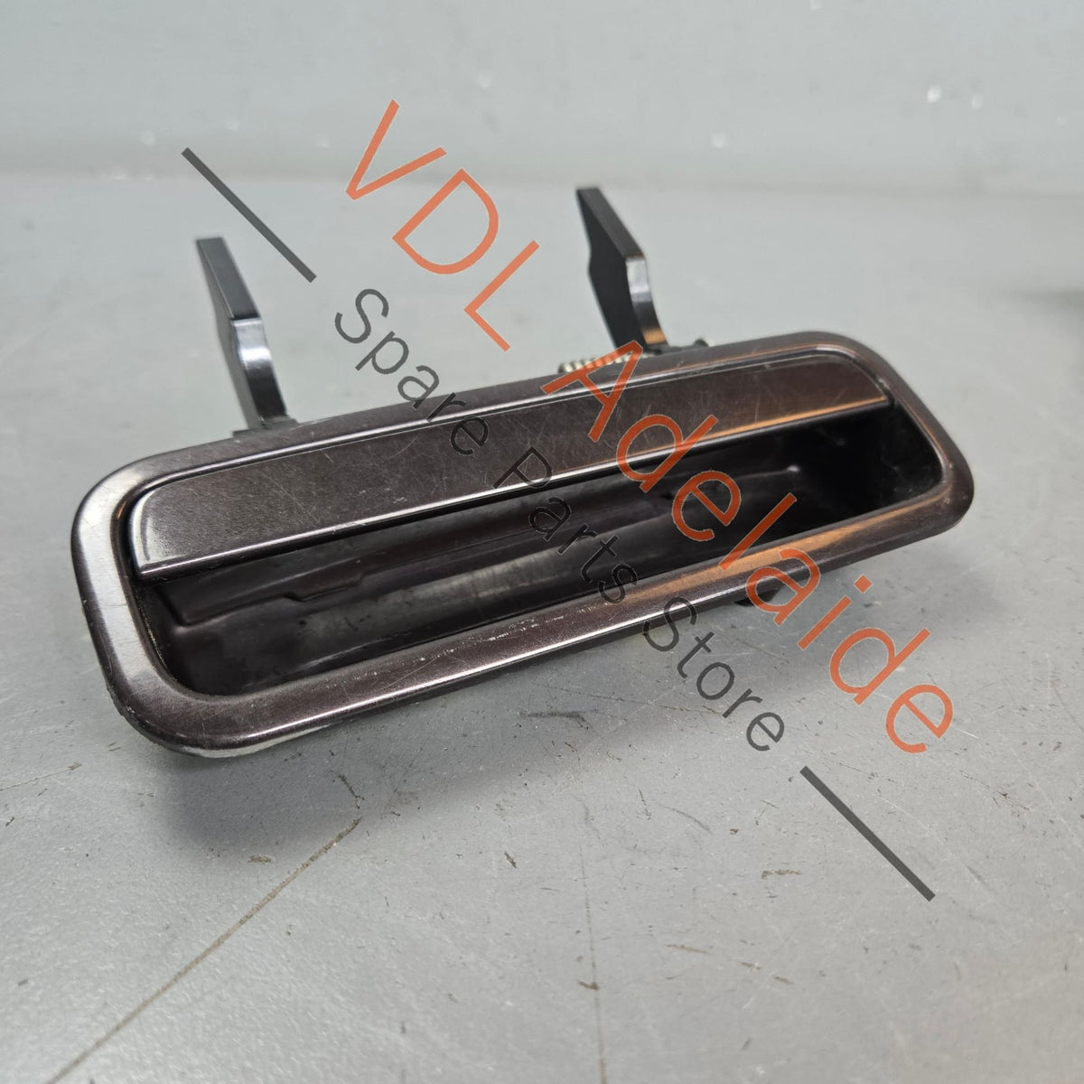 7E5827565D 7E5827565C 7E5827565B  VW Transporter T5 Rear Hatch Door Handle 7E5827565D