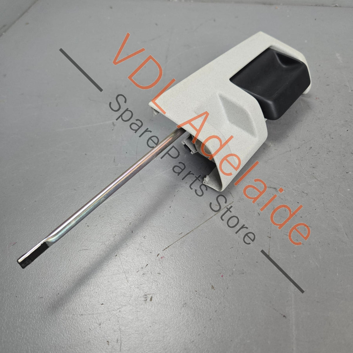 7H0843641 7E0843641C   VW Transporter T5 T6 Inner Left Sliding Door Lock Grip Button 7H0843641 7E0843641C
