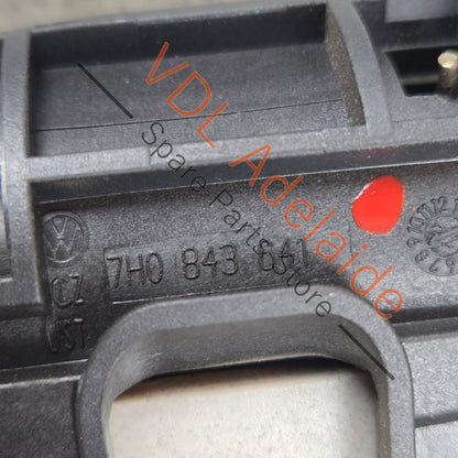 7H0843641 7E0843641C   VW Transporter T5 T6 Inner Left Sliding Door Lock Grip Button 7H0843641 7E0843641C